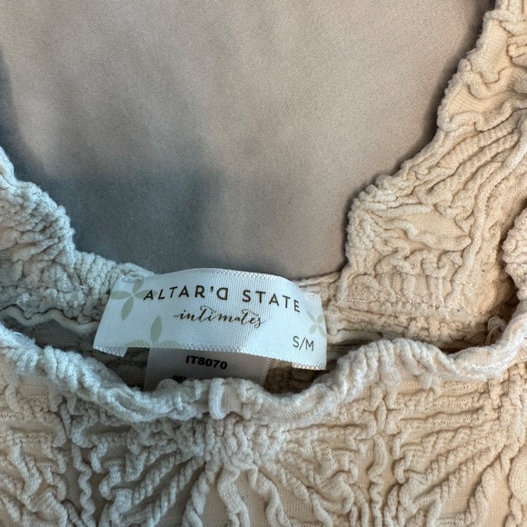 Cream Tank top - Picture 2 of 2